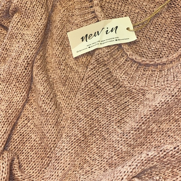 NWT-Size M Rose Pink Knit Top - Picture 5 of 5